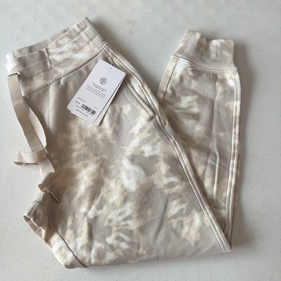 Athleta Balance Printed Joggers SP Small Petite NEW! - Picture 3 of 6